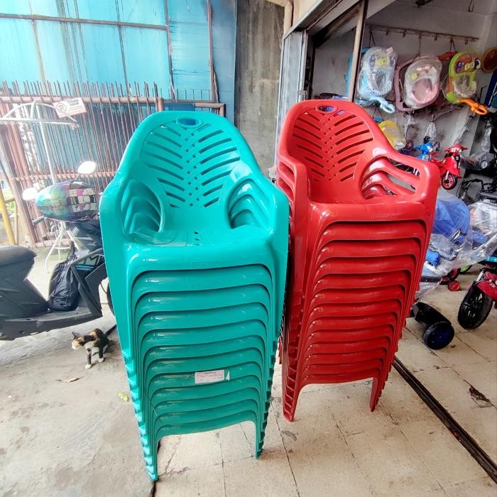 Kursi santai plastik napolly