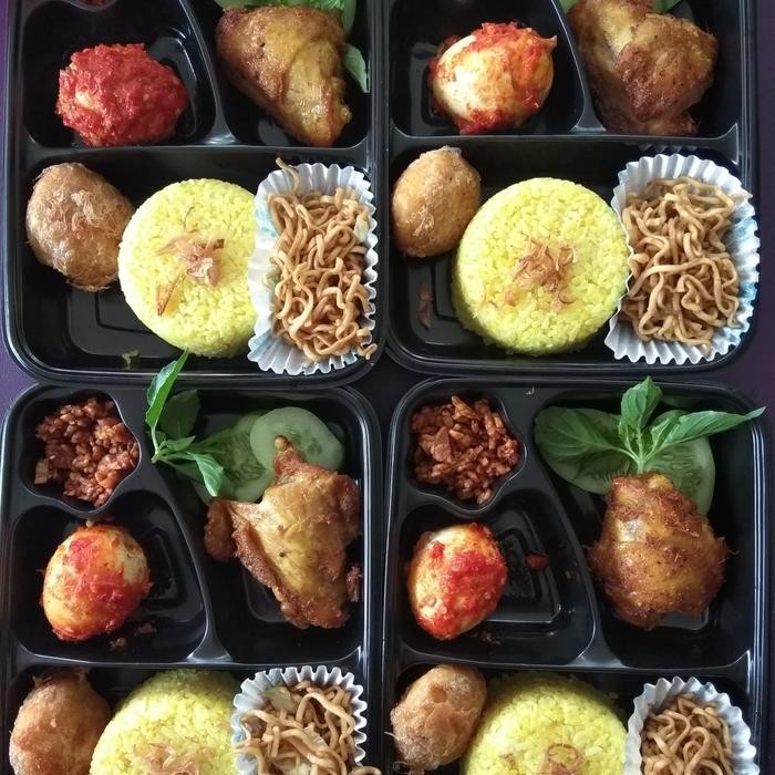

PastikanDikirimLgsg- nasi box kuning/putih nasi bakar ayam goreng telur krupuk sambal