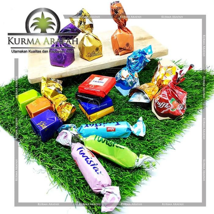 

Coklat Arab Mix 1kg / Coklat Mix / Coklat Import / Oleh-Oleh Haji