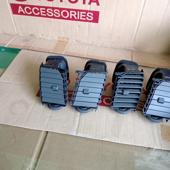 kisi-kisi AC dasboard Fortuner bagian tengah