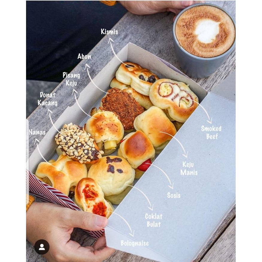 

PastikanTerjaminMutunya- Roti Unyil Venus Campur Box isi 20