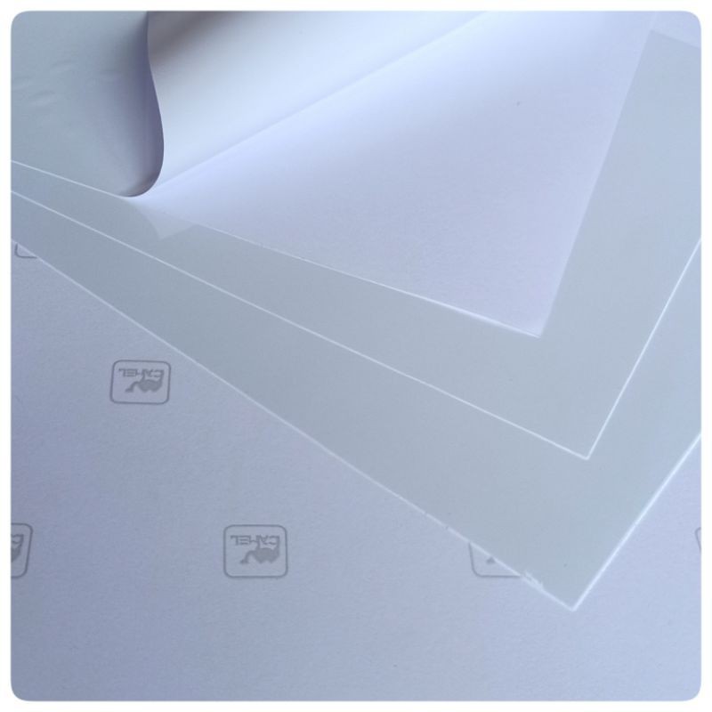 

Stiker Vinyl Camel Ukuran F4 / Folio / 21.5 cm X 33 cm ( Isi 50 Lembar )
