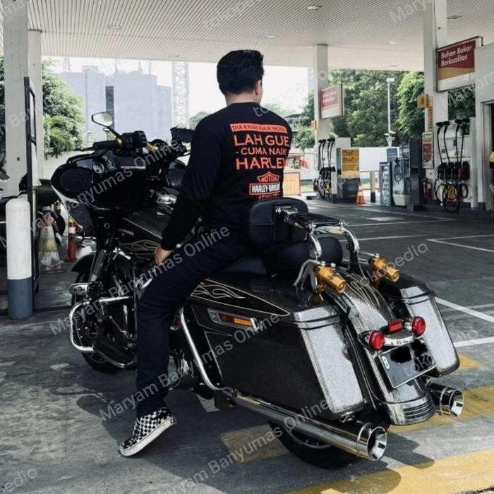Gents- Atasan/Kaos/Longsleeve/Dia Enak Naik Mobil Lah Gue Cuma Naik Harley Cs