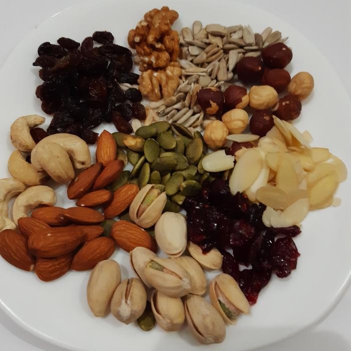 

MIX NUTS ROASTED 1KG Terlaris