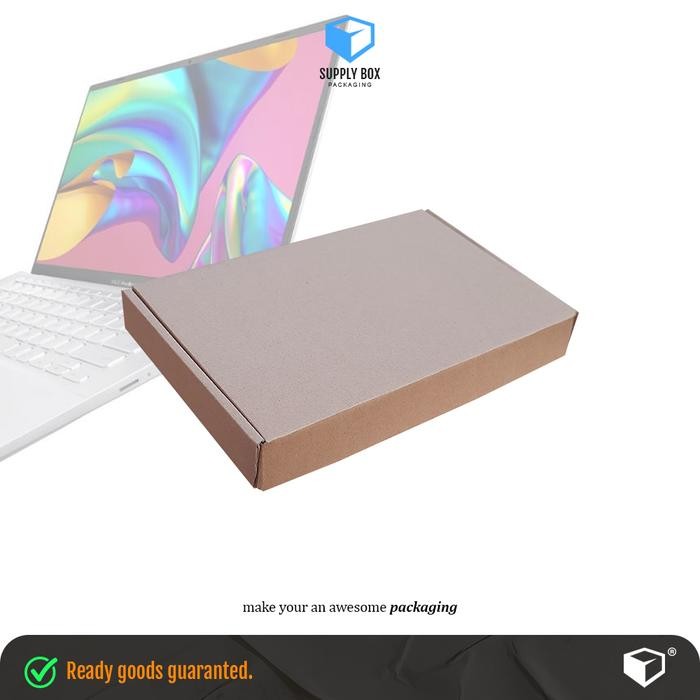 

Pesta- BOX LAPTOP EMAILER POLOS 1 SET UK.45x29x6 cm Kardus Laptop