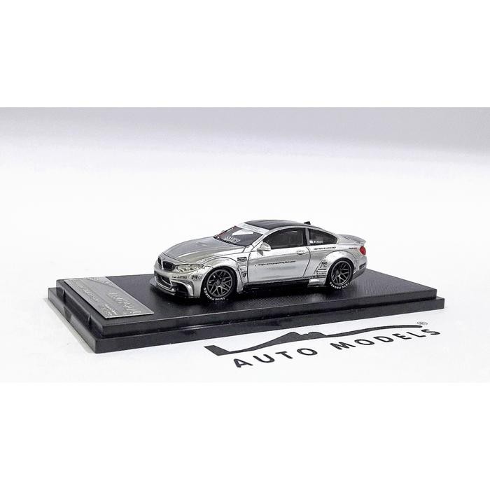 1:64 STANCE HUNTERS BMW M4 LB-WORKS CHROME