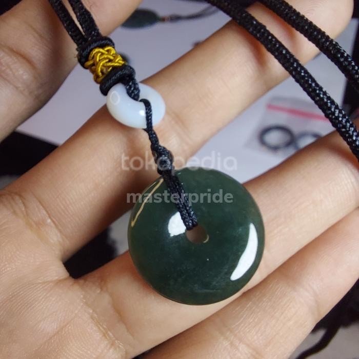 LIONTIN KOIN BATU GIOK HIJAU ASLI BURMA NATURAL JADEITE JADE TYPE A