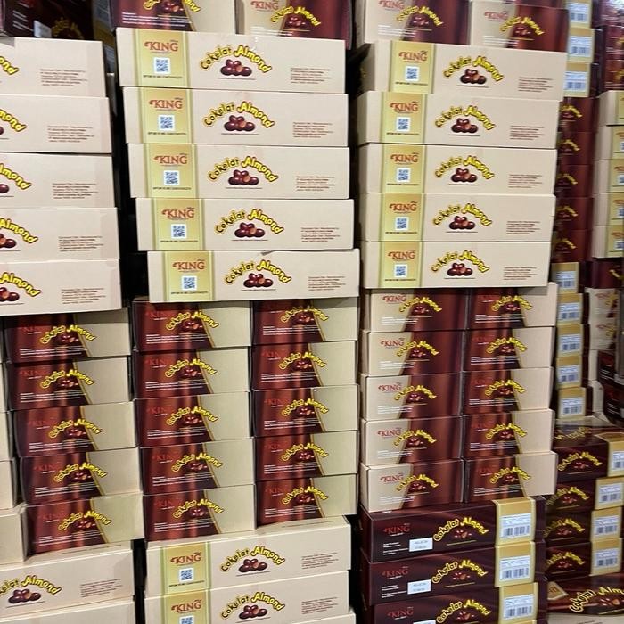 

Barang Terlaris 1 Kartin Coklat Almond Isi 4 Toples Packing Aman