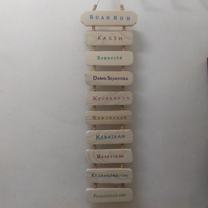 hiasan dinding rohani buah roh bahan kayu