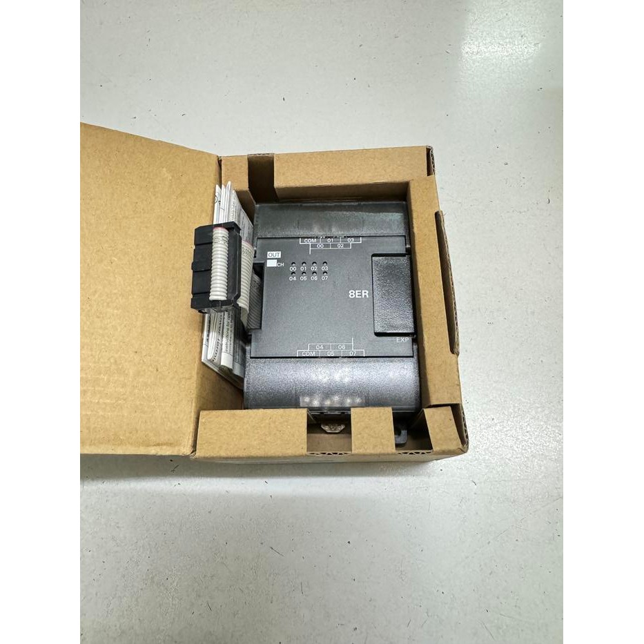 OMRON CP1W-8ER PLC ORIGINAL OMRON PROGRAMMABLE LOGIC CONTROLLERS