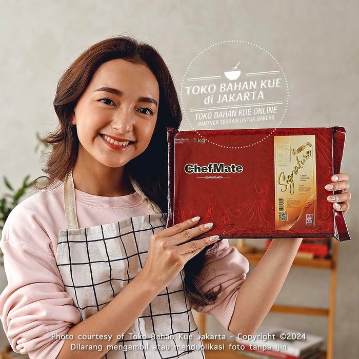 

JTTOP" CHEFMATE - SIGNATURE DARK CHOCOLATE 1KG COKELAT BATANG COKLAT BAKING