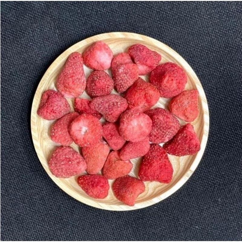 

Mamam_Asoy Nakoci Freeze Dried Strawberry - Snack Buah Kering Stroberi Premium 50Gram