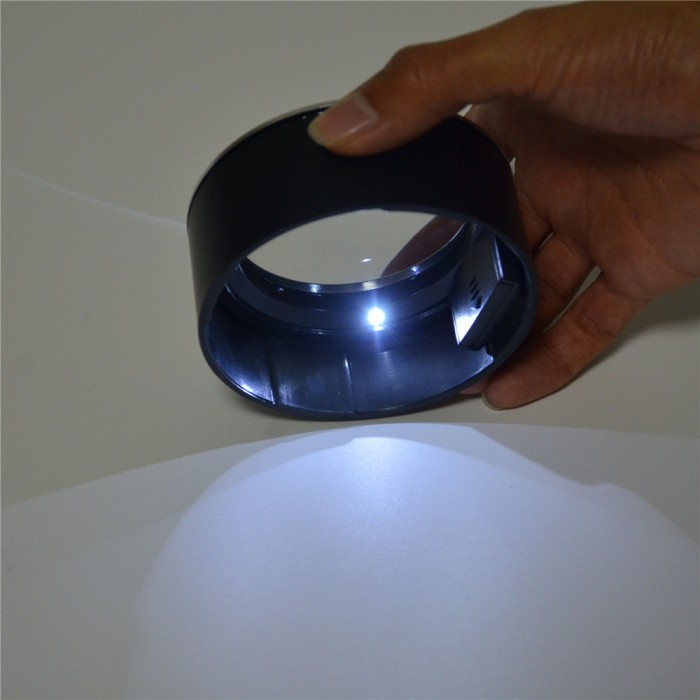 

Bricks - Kaca Pembesar Silinder Led Ab95 / Magnifying Dome Membaca Kerajinan