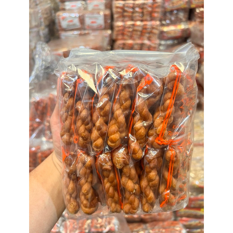 

Andrianbijaksana Kue Tambang / Kue Untir - Untir Mjn Gurih 1 Pack Isi 12 Pcs Snack Manis Renyah