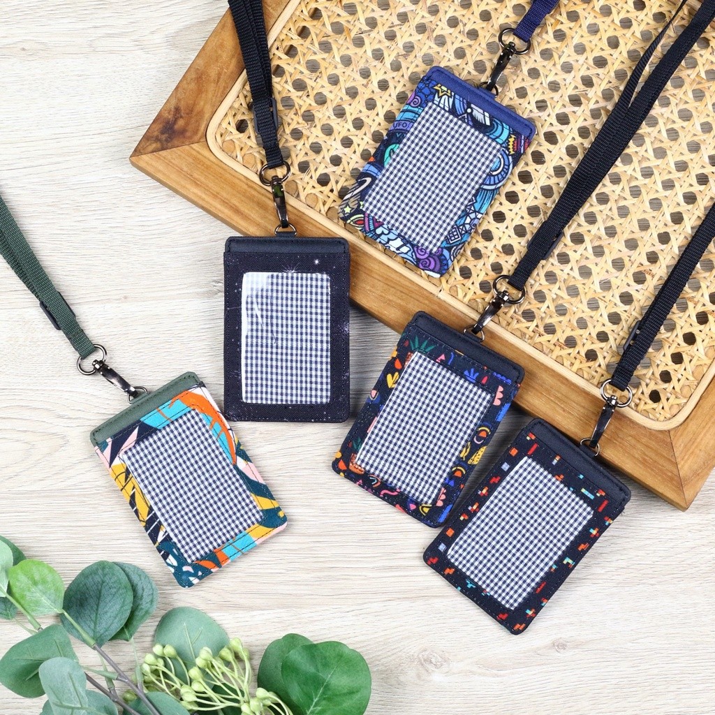 

Gantungan ID Card Kantor Kasual Kalung Name Tag Holder Lanyard Anti Air Pria Wanita LS6