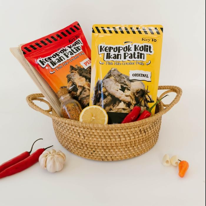 

Kerupuk Kulit Ikan Patin Gurih Rasa Original Dan Pedas Asin Asam Enak Best Quality Asli 100%