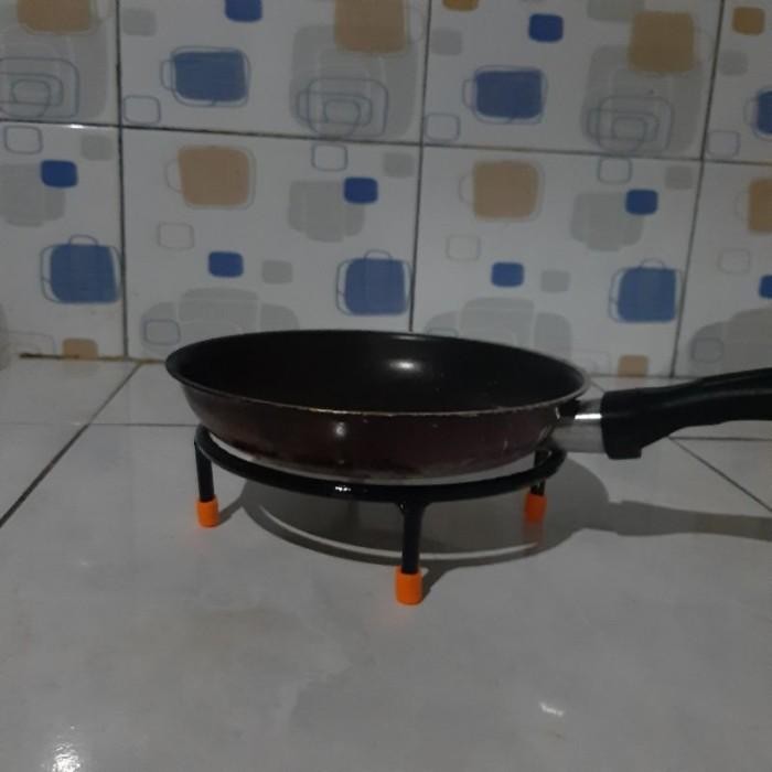 Belilah Bl77 / Besi 8Mm Tatakan Panci /Tatakan Wajan / Tatakan Galon Karet Bmn2118