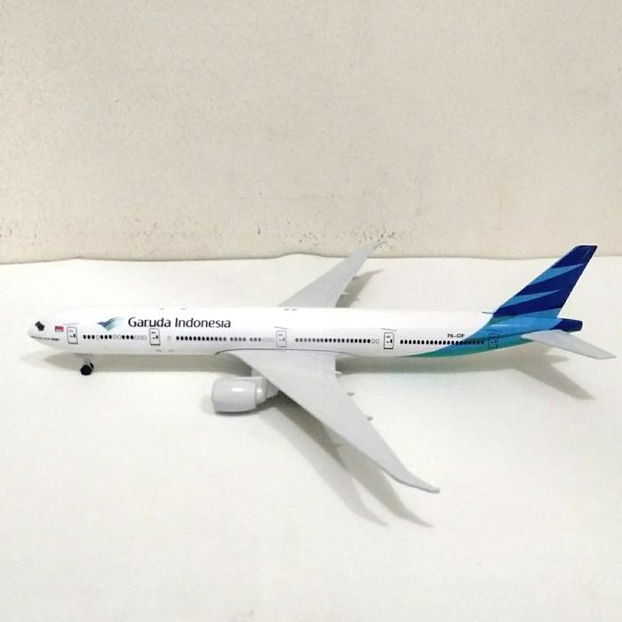 Pesawat diecast miniatur Garuda Indonesia