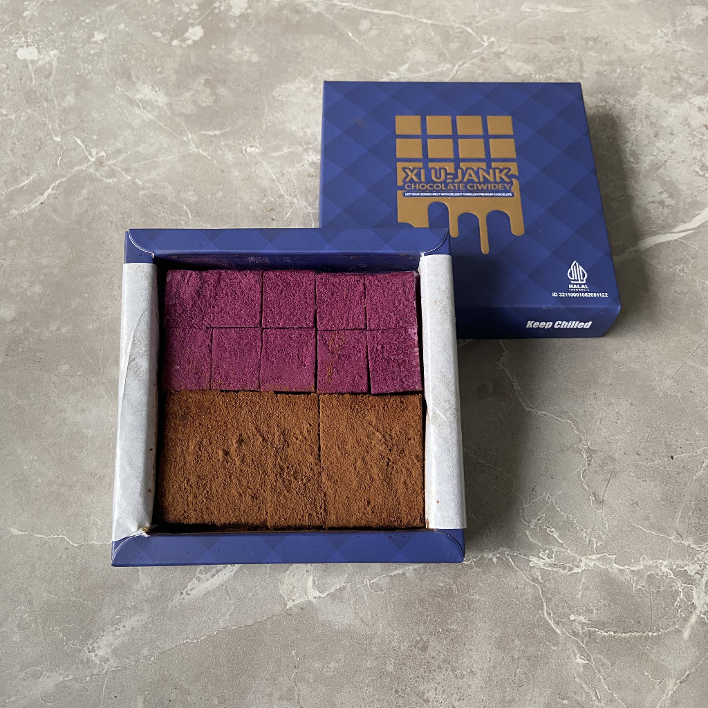 

XIUJANK NAMA MIX TARO MILK CHOCOLATE