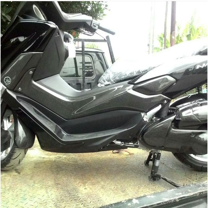 PREMIUM Delta Box Carbon Kevlar Yamaha Nmax full Carbon Kevlar