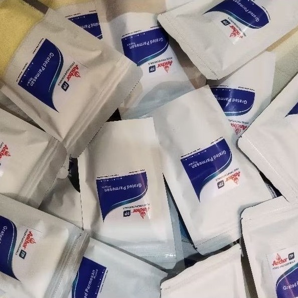 

Keju Anchor Parmesan Bubuk Grated Premium Repack 100g