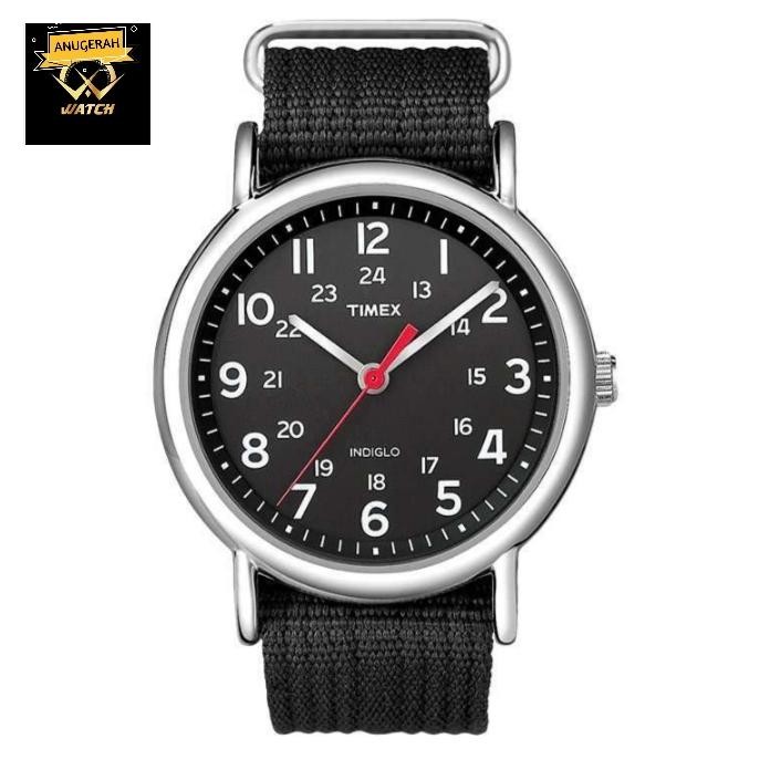 Pria Timex Weekender Slip-Thru T2N647 Indiglo Black Dial Black Nylon Strap Hitam