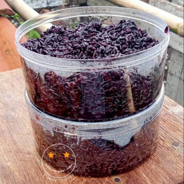 

Tape Ketan Hitam Manis Ber air Khas Bandung (Peuyeum Ketan Hideung Bandung) 500gram
