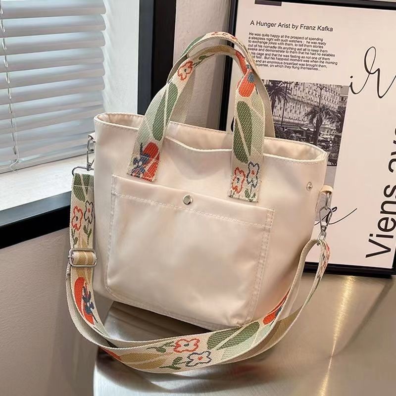 Tas Wanita Kualitas Fashion Baru Tas Tangan Tote Kasual Buku Pelajar Tas Bahu Tas Bahu Selempang Ana