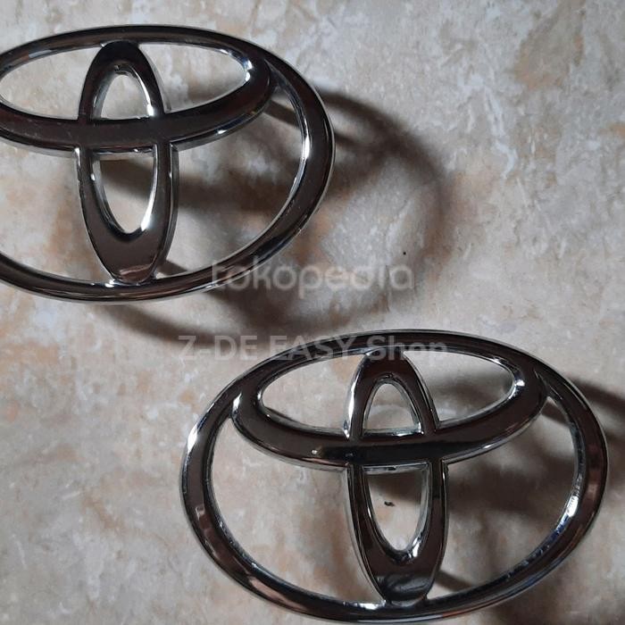 Emblem Grill Logo Toyota Kijang Kapsul/ Grill Kijang Kapsul Garansi Original Asli