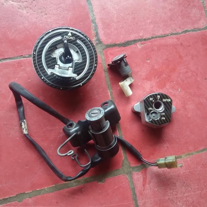 PREMIUM kontak set/key aet Cbr old