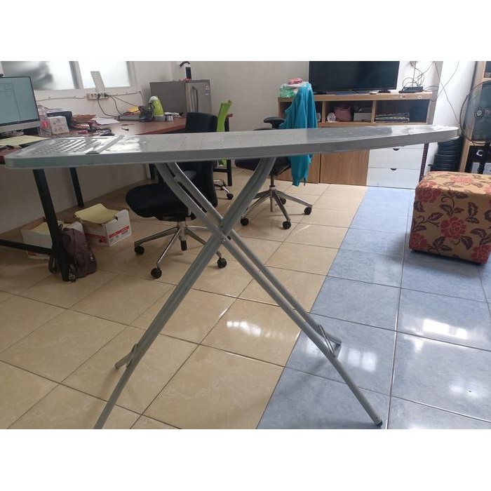 PREMIUM meja setrika lipat bekas