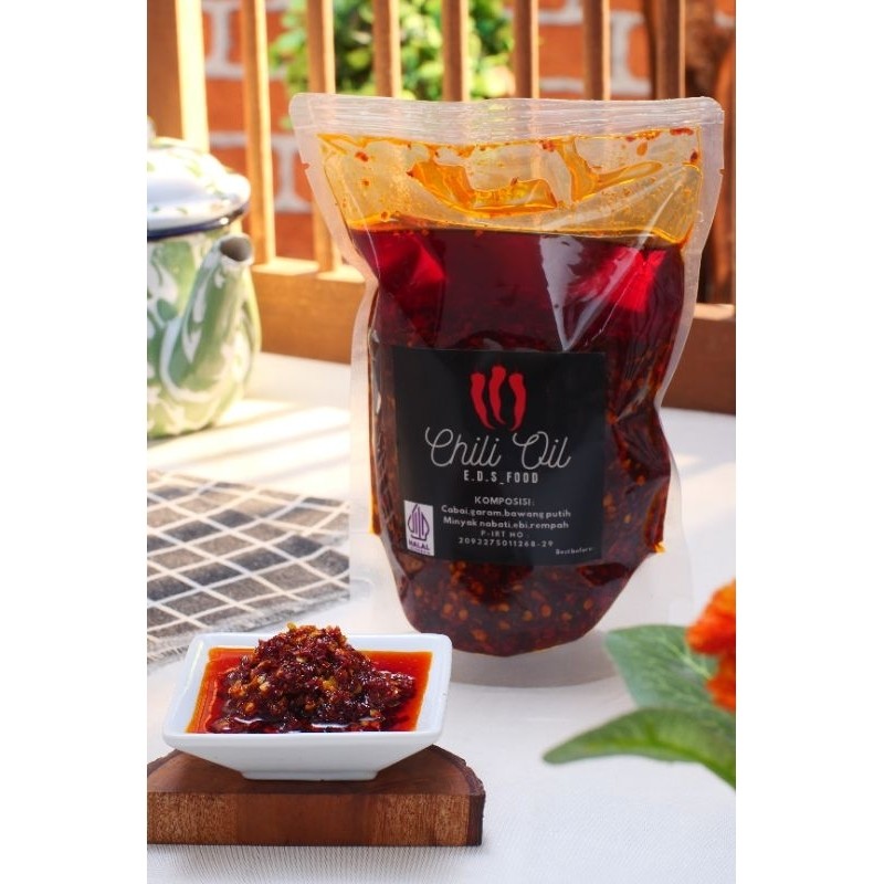

SANS CHILI OIL 500gr chili oil halal Minyak cabai halal