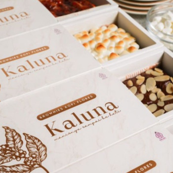

Kaluna Cakes - Paket 4 pcs Fudgy Brownies All Variant Ukr. 22x10 - Kue Brownies Panggang