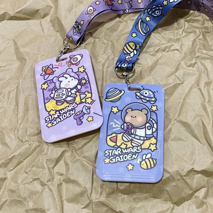 

ID CARD HOLDER MOTIF KAWAII ASTRONOUT TEMPAT KARTU PLASTIK TALI