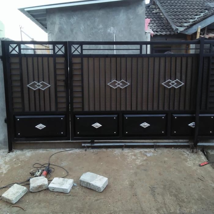 Terlaris Pagar Garasi Rumah Minimalis