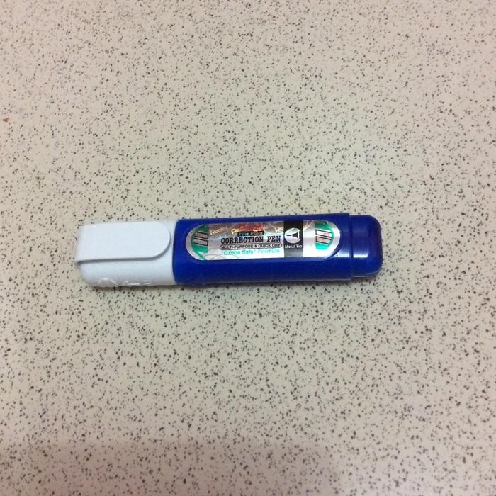 

tipex cair / correction pen pentel zl31-w kode 221