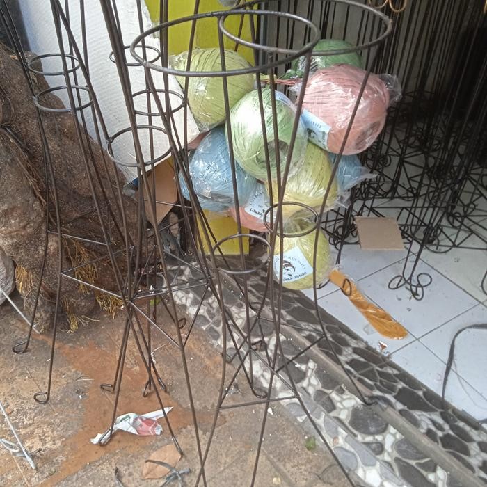standing pot / rak pot besi / rak tanaman hias tinggi 125cm