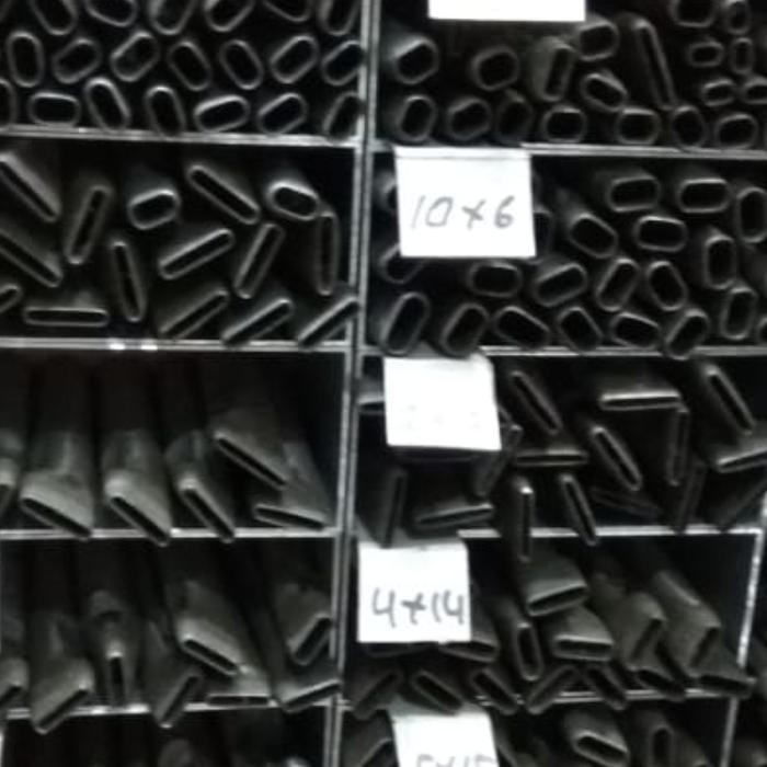 

Plong pembolong Oval 6mm x 10mm - Oval Shape Belt Leather