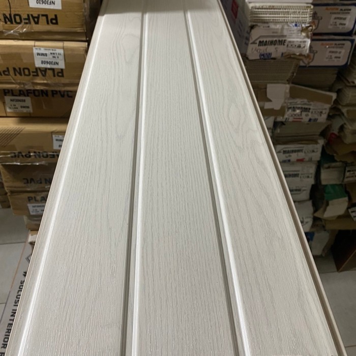 Executive Plafon Pvc Motif Serat Kayu Putih