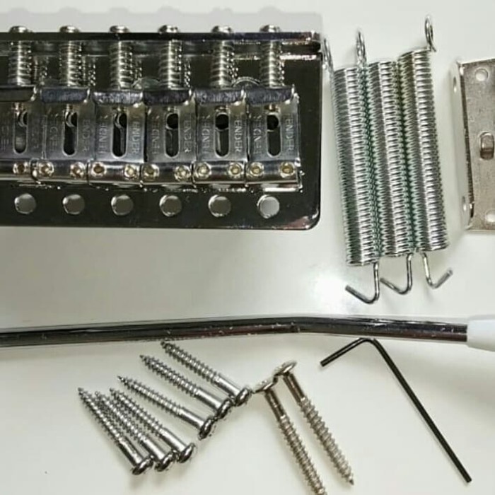 Tremolo gitar fender stratocaster