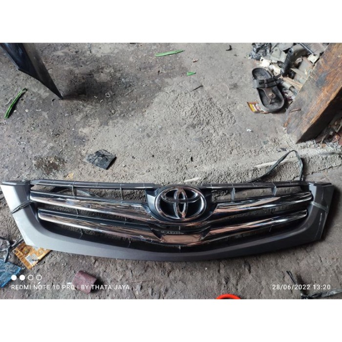 Upgrade Grill Grille Radiator Innova 2010 2011 Original Copotan