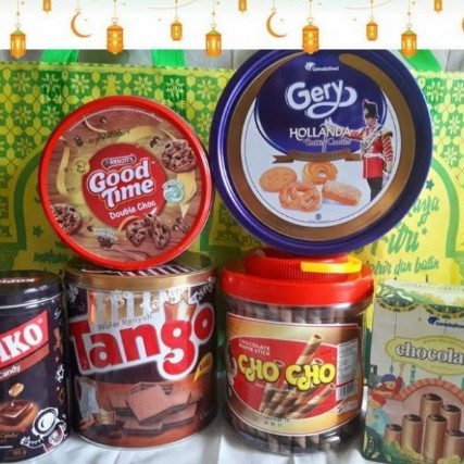 

KUE LEBARAN/PAKET KUE KALENG KODE 58