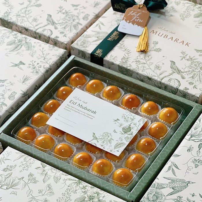 

Premium Nastar in Box Hamper (Wijsman)