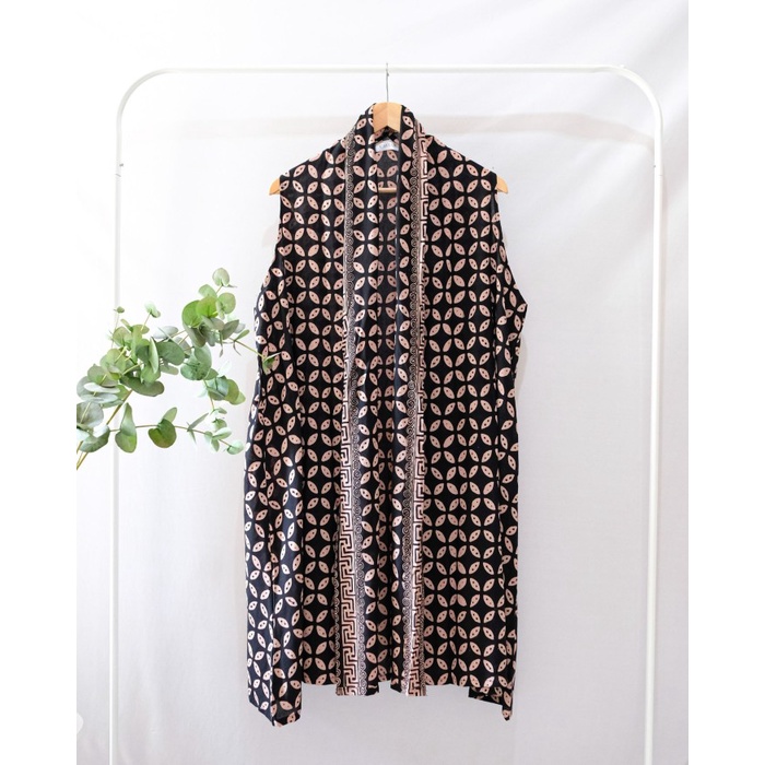ATASAN WANITA BATIK MODERN OUTER BATIK TANPA LENGAN OUTER WANIT