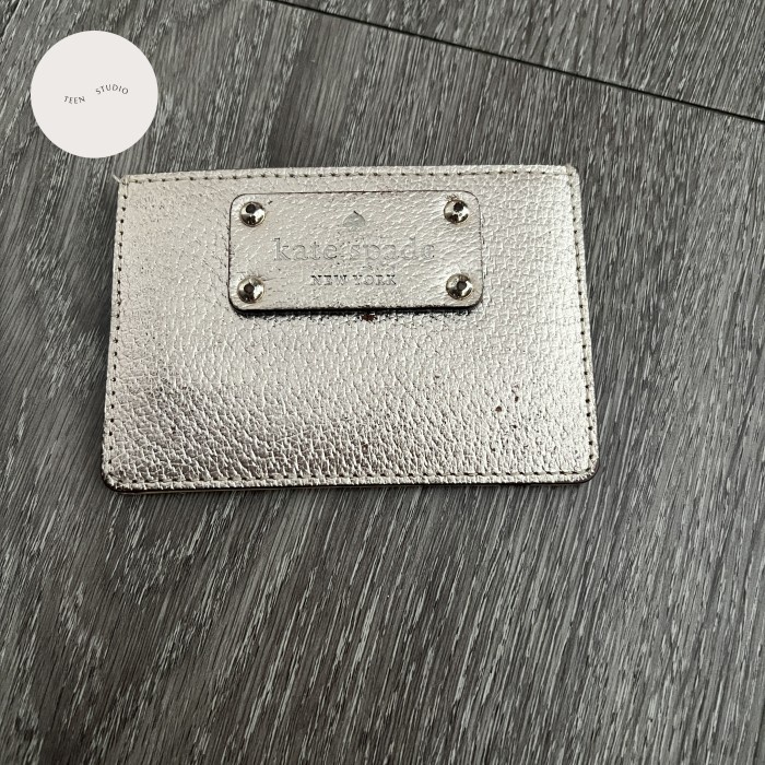 

Preloved Kate spade card Holder Kode 72