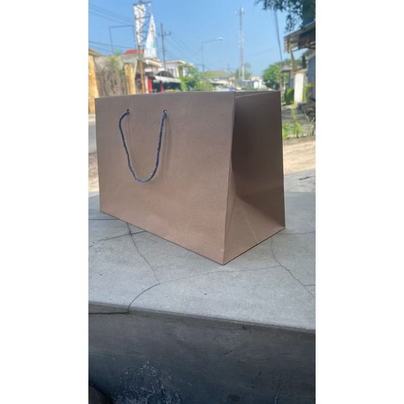 

Paper Bag Coklat Polos Ukuran 30x20x15 (paket 12pcs) |Tas kertas |Tas kado |Tas souvenir |paper bag Hampes