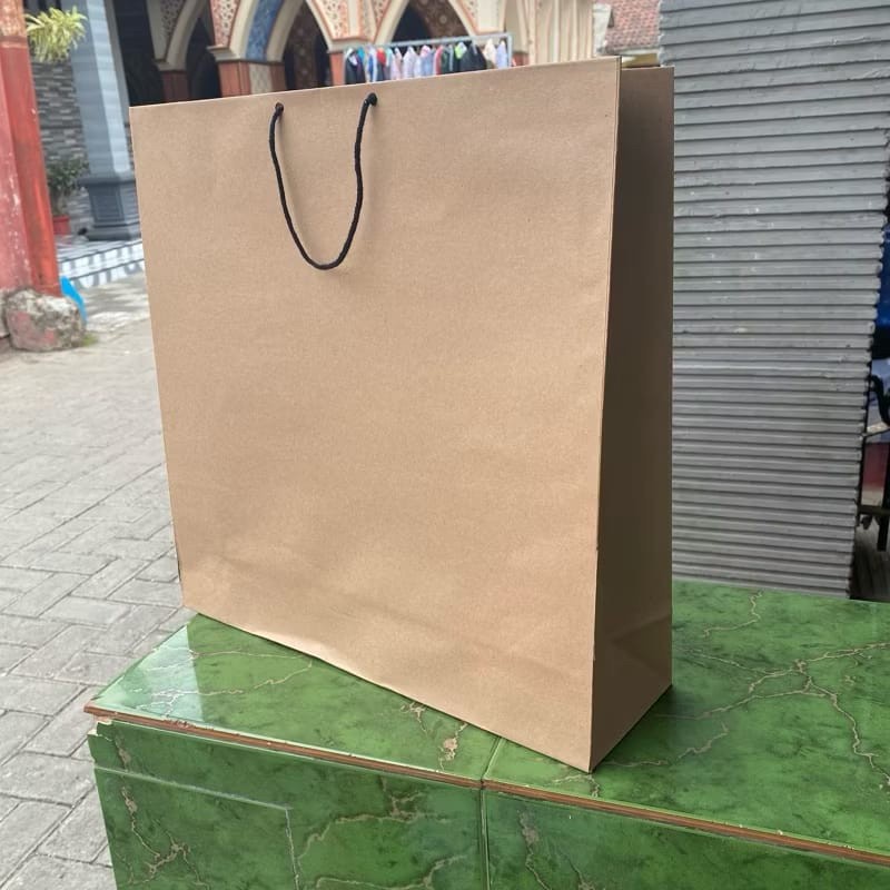 

Paper Bag Coklat Polos Ukuran 40x15x45 (paket 12pcs) |Tas Kertas |Tas Kado |Tas Souvenir |Paper bag Hampers