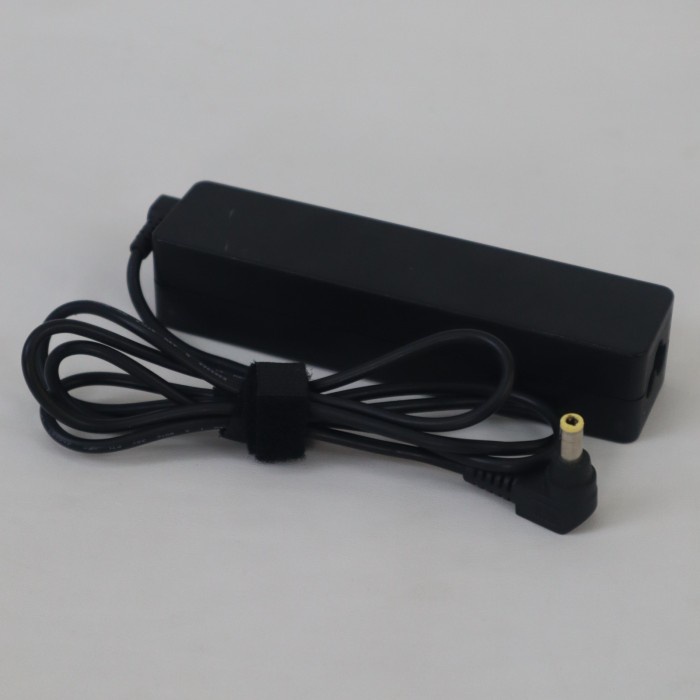 terbaru  adaptor charger laptop fujitsu original u937-u938-u939-u9310 65w jarum kecil ready
