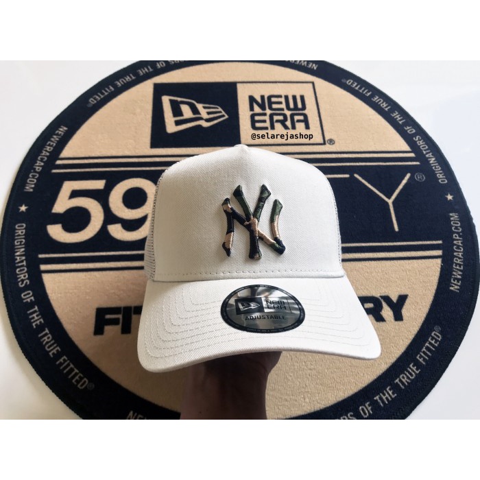 New Era 9Forty K-Frame Trucker New York Yankees Camo Infill Grey Cap