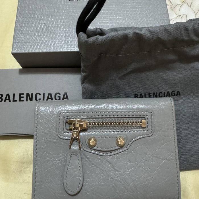 

Balenciaga card holder second preloved Kode 392